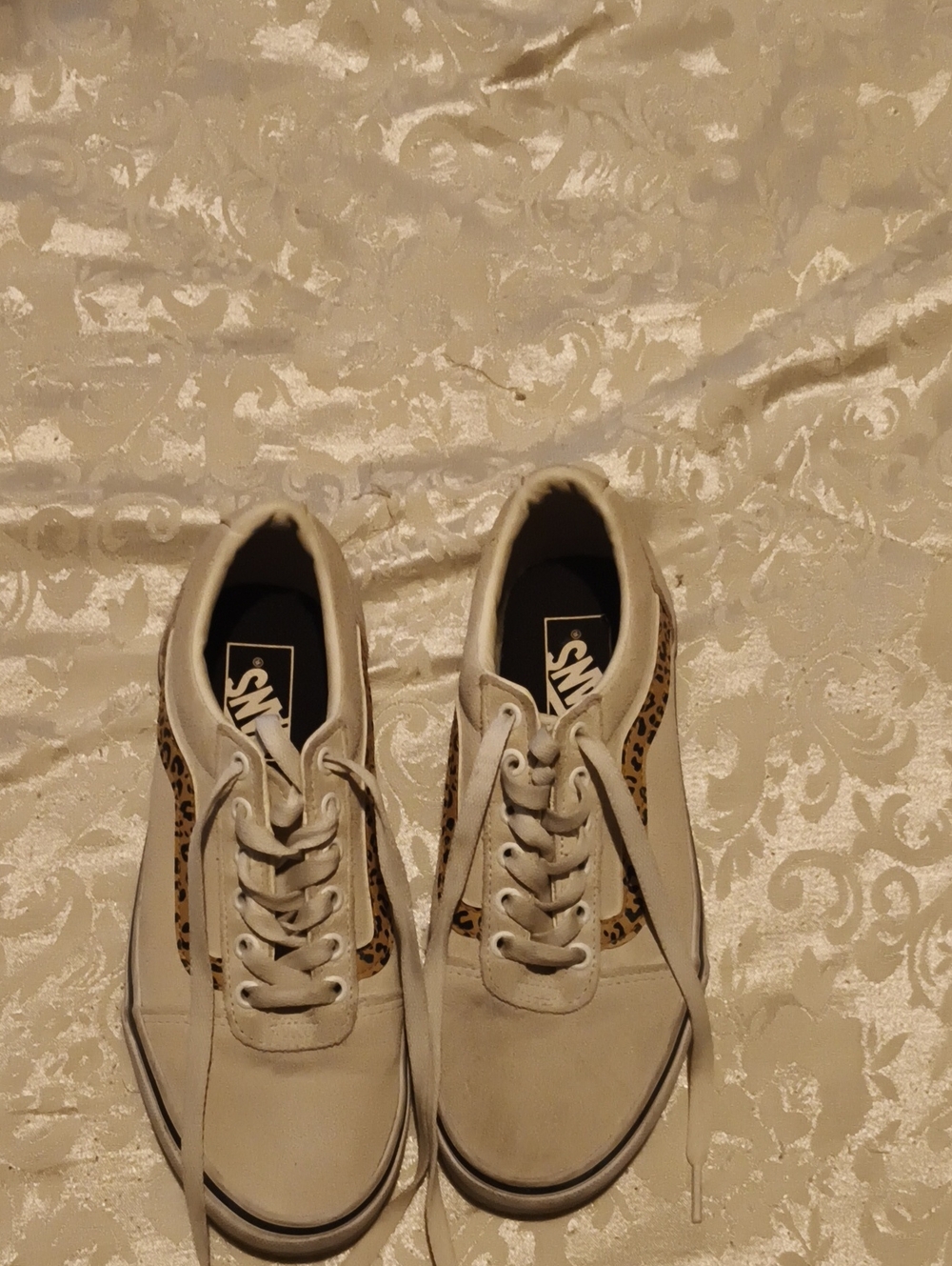 Vans Women's Off-White Low-Top Sneakers with Leopard Side Stripe